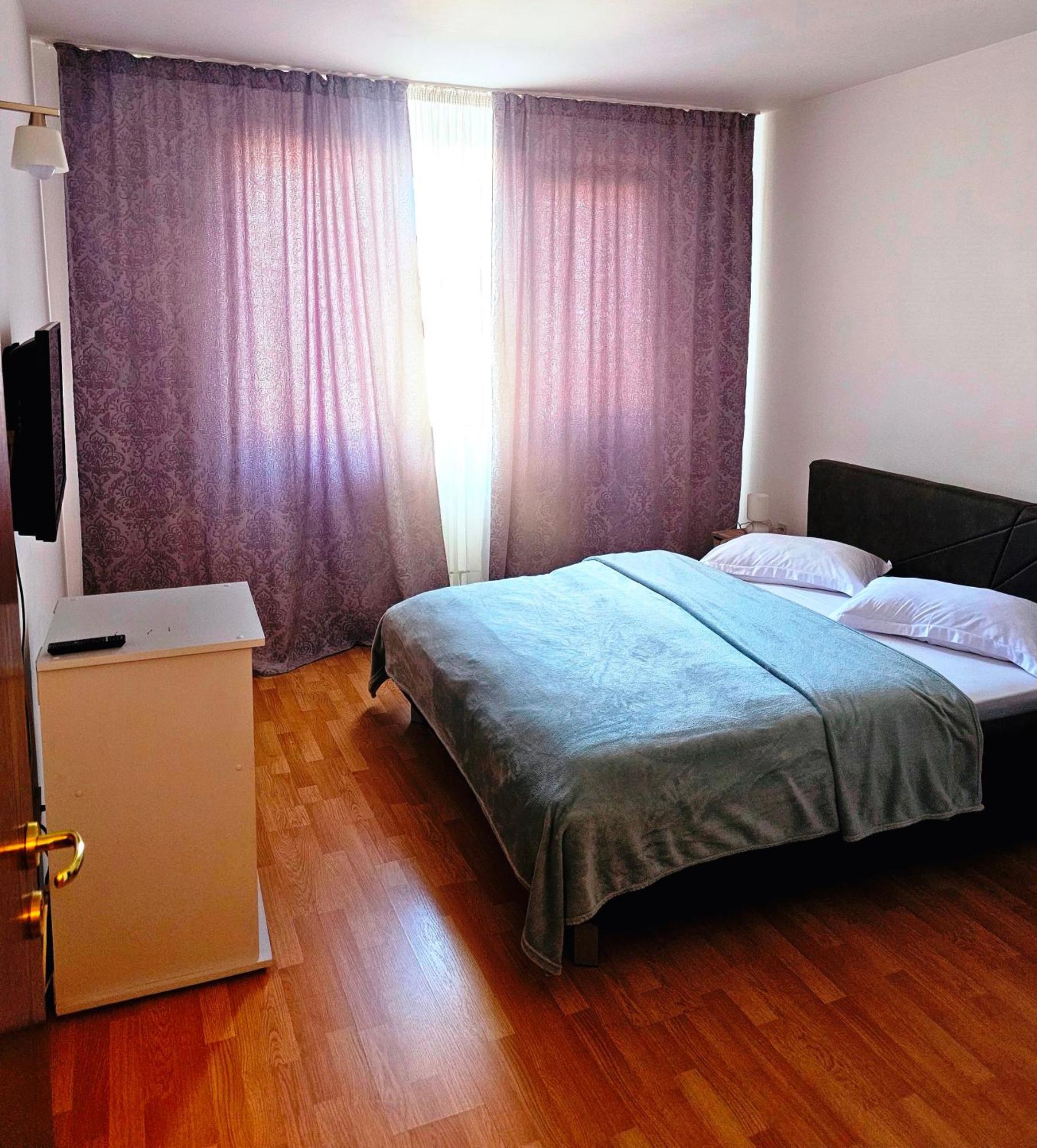 克拉奥华 Casablanca旅舍 外观 照片